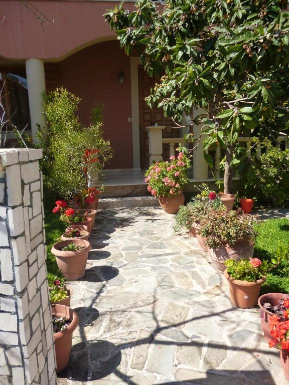 Marinos Studios At Lourdata Village Exterior photo